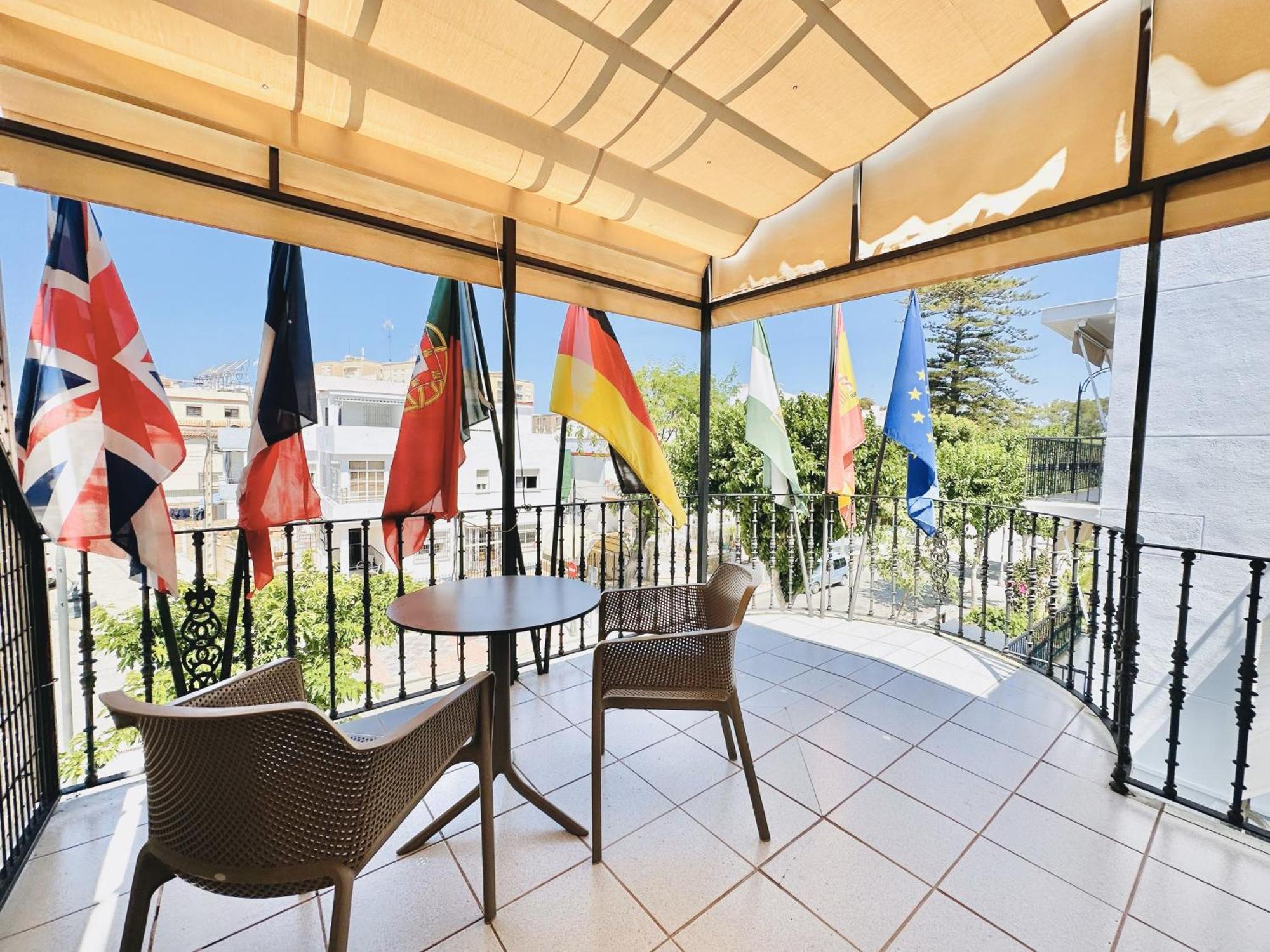 Apartamentos Turisticos Santo Rostro Chipiona Luaran gambar