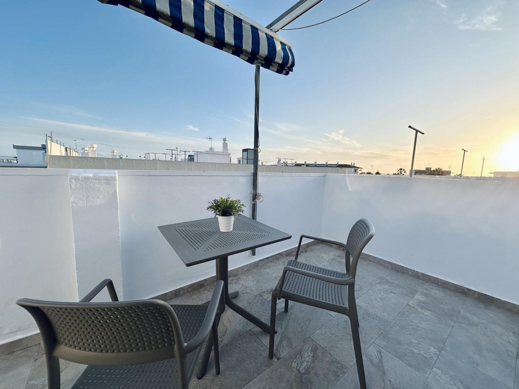 Apartamentos Turisticos Santo Rostro Chipiona Luaran gambar